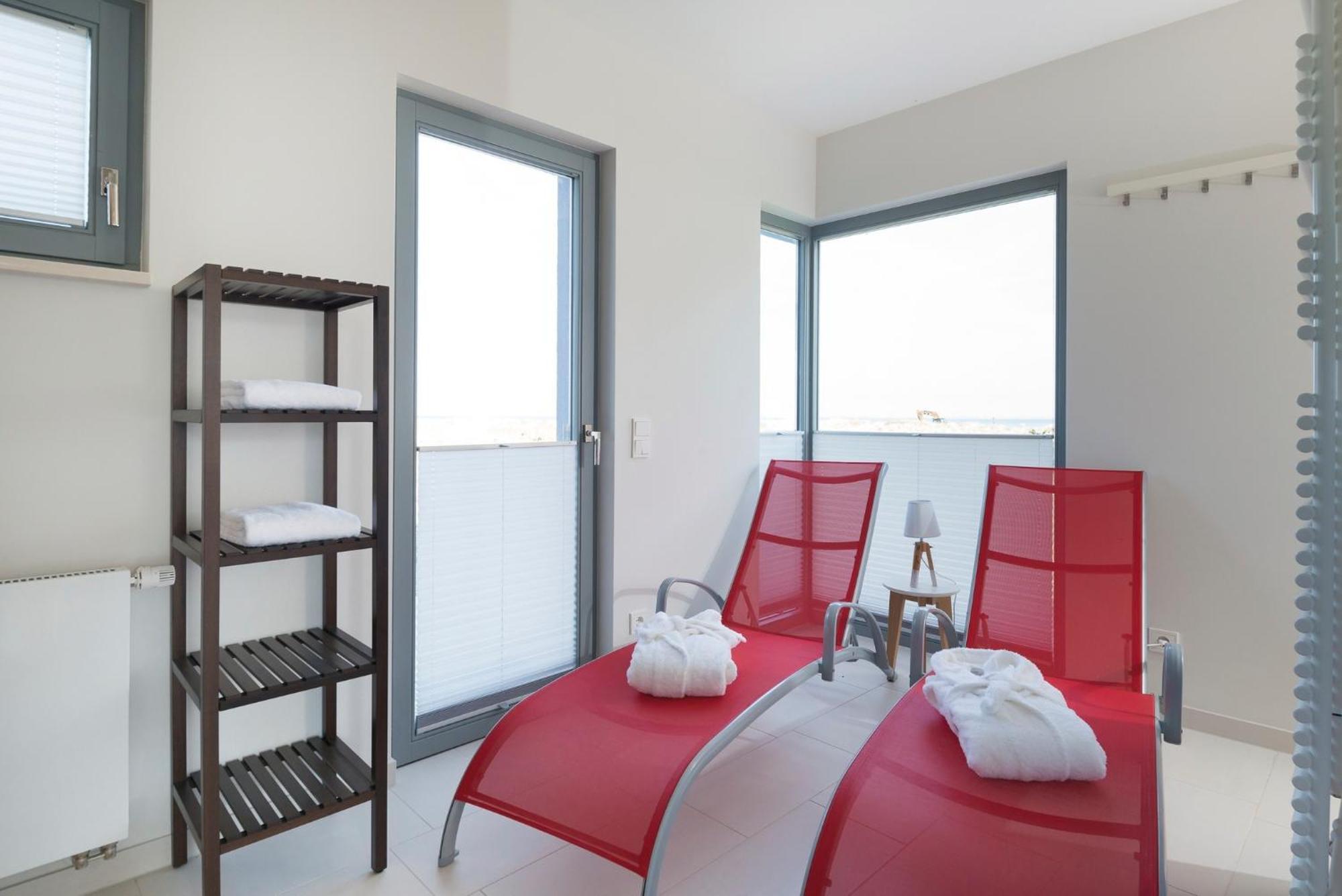 Ostsee - Reetdachhaus Nr 36 "Warder" Im Strand Resort Heiligenhafen Exteriör bild