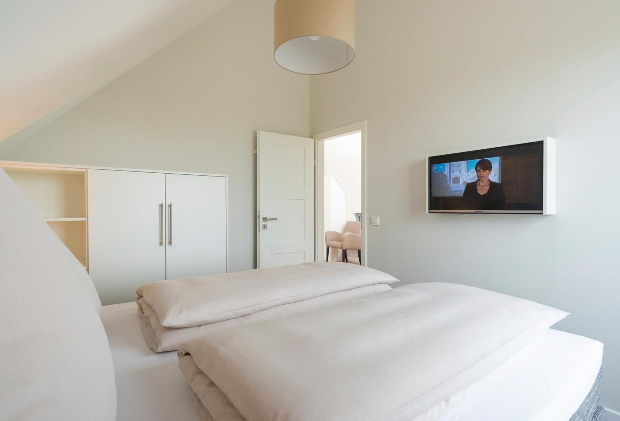 Ostsee - Reetdachhaus Nr 36 "Warder" Im Strand Resort Heiligenhafen Exteriör bild